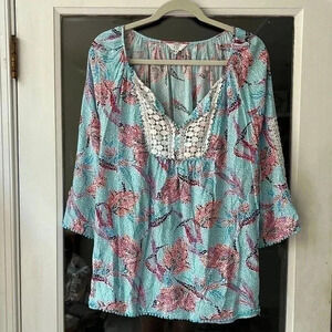 Crown & ivy 3/4 length coral blouse with crochet trim size 2x